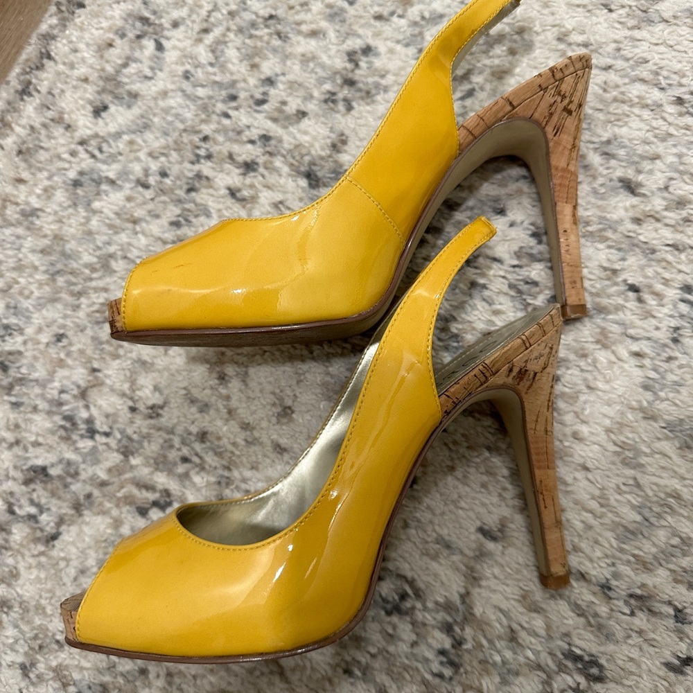 SEXY Guess Yellow Stiletto Heels Peep Toe - Picture 6 of 9
